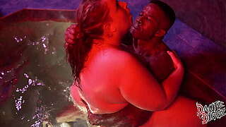 BBW HOTWIFE Perverted KATIE Acquires A BBC Hawt Bath WAX Below During the time that Missing ON Holiday