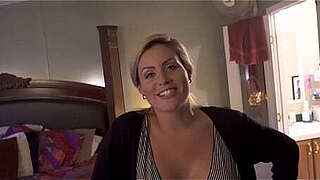 Step Mamma Helps Injury Step Son Receive A Tub Coco Vandi