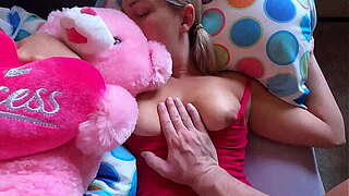 Stepdaughter removes cum drum from stepfather and receives preggo by his creampie