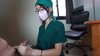 The tend lady is inserted into the cookie and ace fuck by the patient and cums beyond the sea of the vagina, and the oral-service eats the ball batter